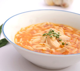 Reisnudeltopf mit Hühnchen