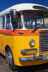 Primo piano  autobus maltaese