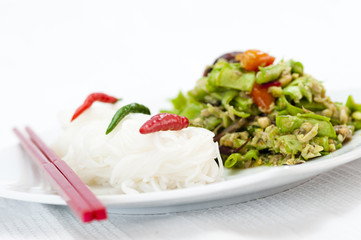 Bohnen Salat mit Reisnudeln