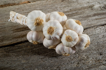 string of garlic - treccia d'aglio