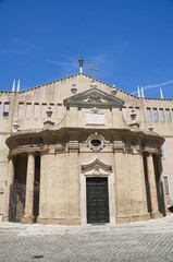 Fototapeta na wymiar Sanktuarium Matki Bożej Miłosierdzia. Macerata. Marche.