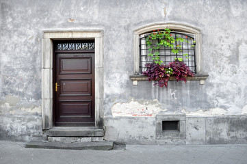 Fototapeta na wymiar Simple old house facade.