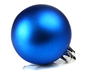 blue ball decoration for a ñhristmas tree