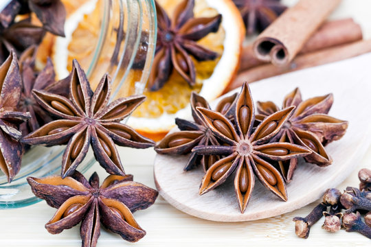 Epices pour p&acirc;tisseries de No&euml;l