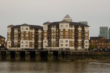 Wohnhaus Architektur London Ufer Themse Eigentumswohungen