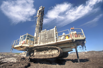  DRILLING MACHINE