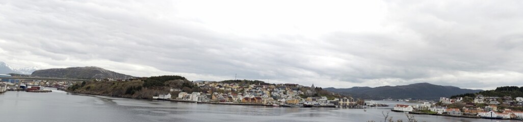 Fototapeta na wymiar Kristiansund Panoram