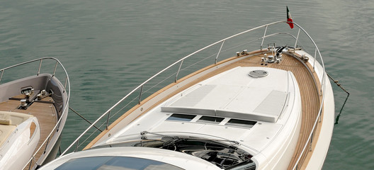 motoryacht