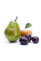 Obst auf weißem Hintergrund © by-studio