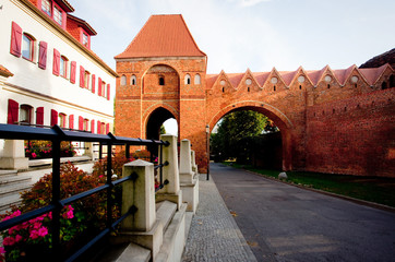 Mury krzyżackie wraz z  bramą w Toruniu