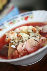 red seafood noodle