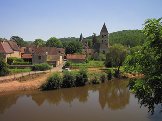 Fototapeta na wymiar Saint-Léon-sur-Véz?re; Czarny Périgord; Aquitaine