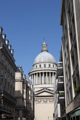 Le Panthéon dans le quartier Latin à Paris