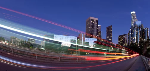 Tuinposter Traffic through downtown Los Angeles © Mike Liu