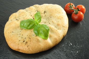 Ciabatta - Fladenbrot mit Basilikum