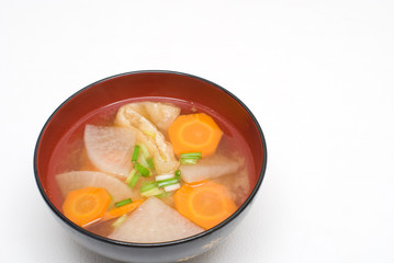 大根と人参とあぶらげの味噌汁