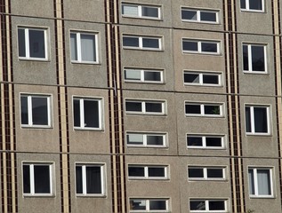 sanierter plattenbau