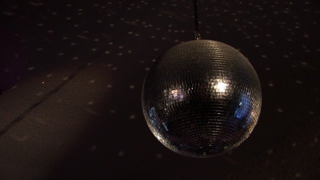 Mirror ball