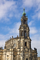 Fototapeta na wymiar Die Hofkirche in Dresden.