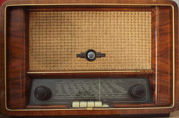 altes Röhrenradio