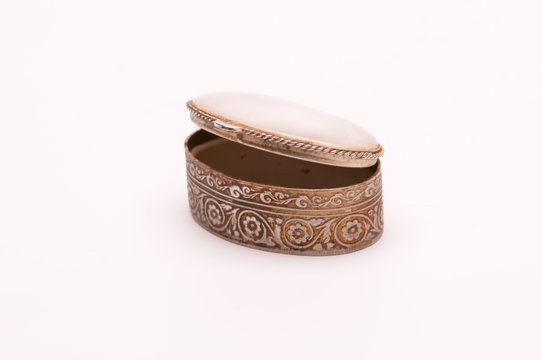 Pillendose ge&ouml;ffnet