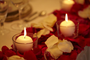 Dekoration mit Kerzen