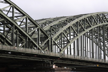 Fototapeta na wymiar Stahlbrücke