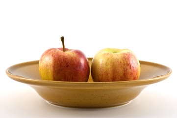 Apples in dish