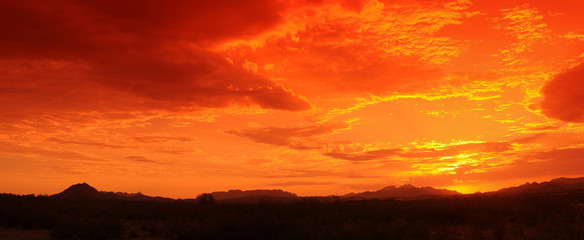 Naklejka premium Red Sunset Panorama