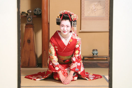 舞妓」の写真素材 | 11,327件の無料イラスト画像 | Adobe Stock