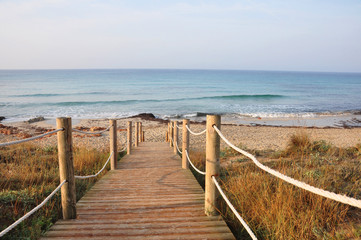 Footbridge to the beach - 26677239