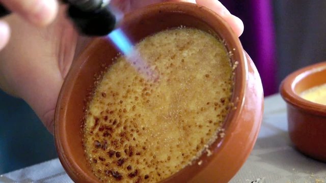cr&egrave;me br&ucirc;l&eacute;e 1