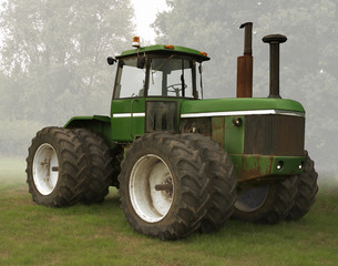 Obraz premium green and white tractor