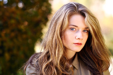 Obraz premium Beautiful young woman. Outdoor portrait