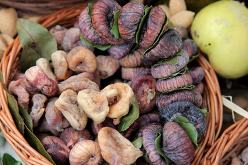 Dried figs
