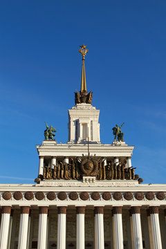 Здание павильона №1 на ВВЦ в Москве