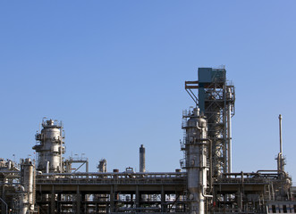Fototapeta na wymiar chemical plant with blue sky