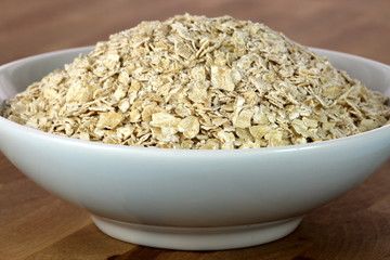 oat flakes in a bowl