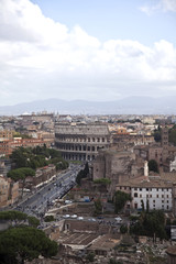 Fototapeta na wymiar vista del Colosseo dall'alto