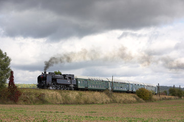 Obraz premium steam train (464.102), Prague - Luzna u Rakovnika, Czech Republi