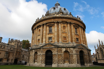 Fototapeta na wymiar Famous Radcliffe Camera in Oxford, England