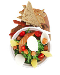 green salad with smoked salmon