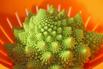 Romanesco im Sieb