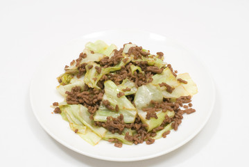 ひき肉とキャベツの炒め物