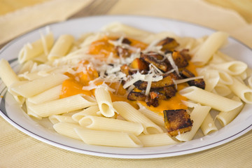 Pasta mit Kürbissauce