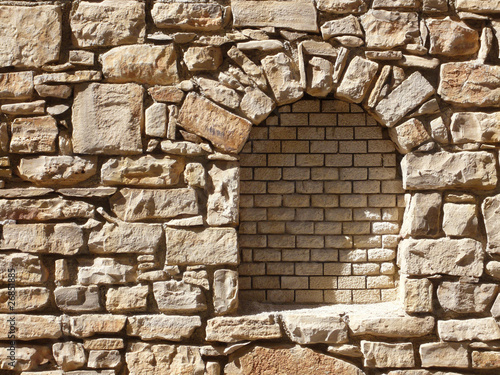 Natursteinmauer Mit Fenster quot natursteinmauer mit fenster quot stockfotos und lizenzfreie Natursteinmauer Mit Fenster quot natursteinmauer mit fenster quot stockfotos und lizenzfreie