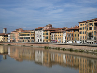 Fototapeta na wymiar Am Arno,Pisa,Toskana,Italien