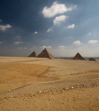 Piramids of Giza
