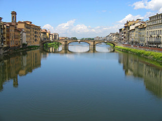 Fototapeta na wymiar Rio Arno Ponte Vecchio