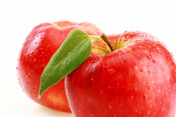 Яблоки красные